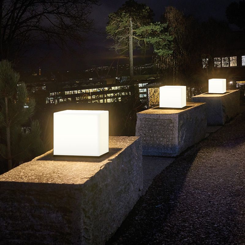 Lampe solaire design Cube LED en acrylique